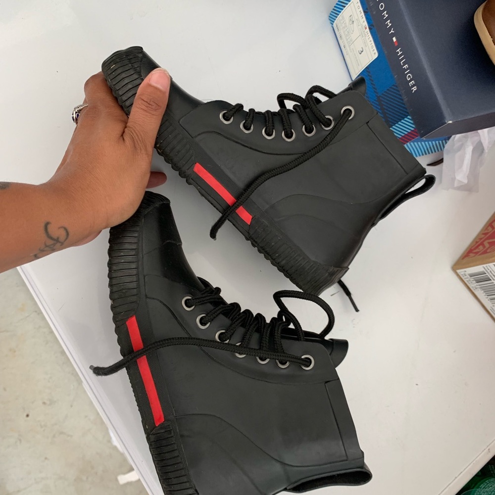 Boots - Picture 2 of 5